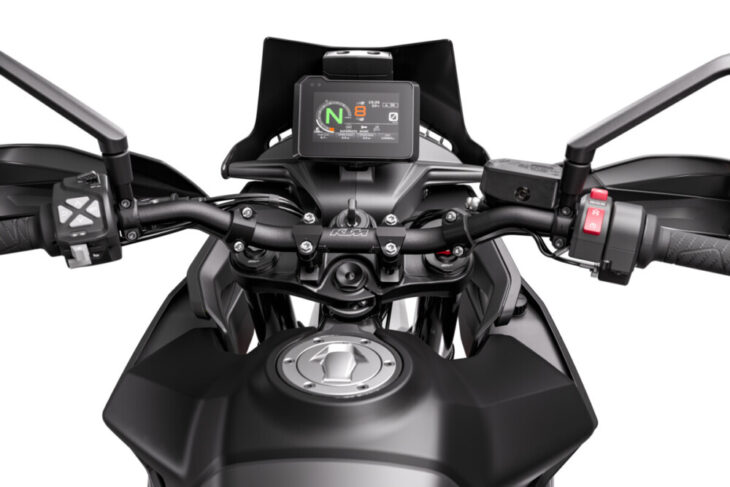 2024 890 SMT Preview and Specs dash