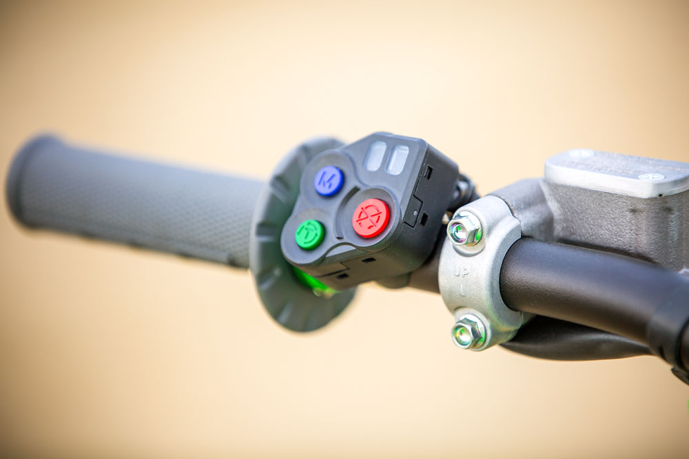 2024 Kawasaki KX450 handlebar controls