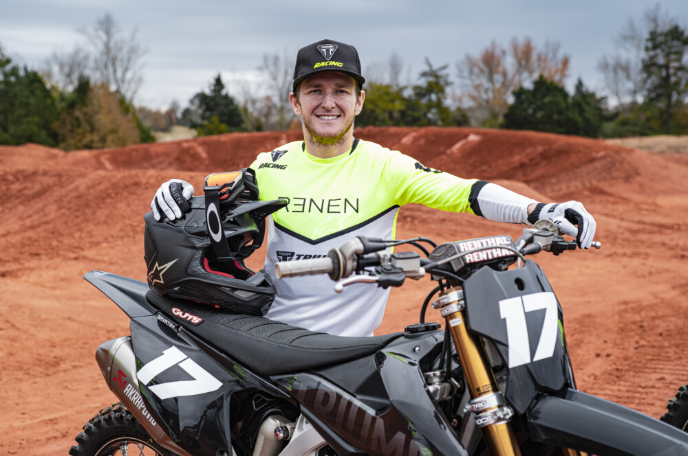 2024-triumph-supermotocross-team-cycle-news-savatgy