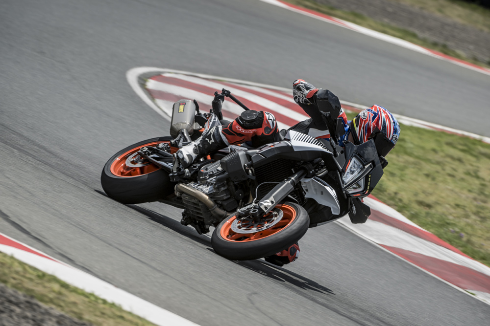Yamaha Motor Releases YZF-R7 Supersport for Europe and the United States ―  A new R-Series model in line with Yamaha's platform strategy ― - News  releases