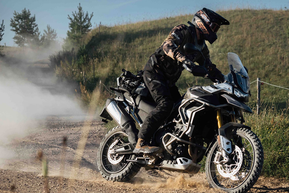 Leatt ADV Flow Tour riding gear