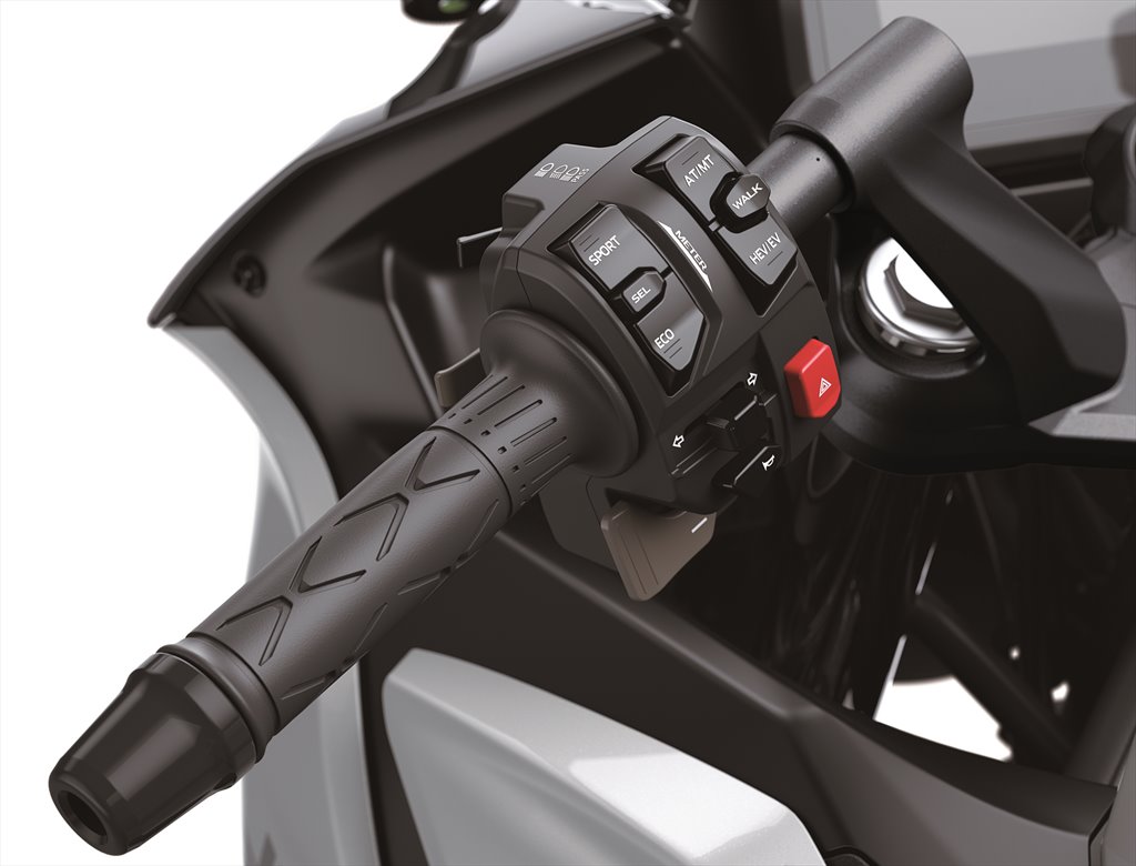 2024 Kawasaki Ninja 7 Hybrid ABS handlebar