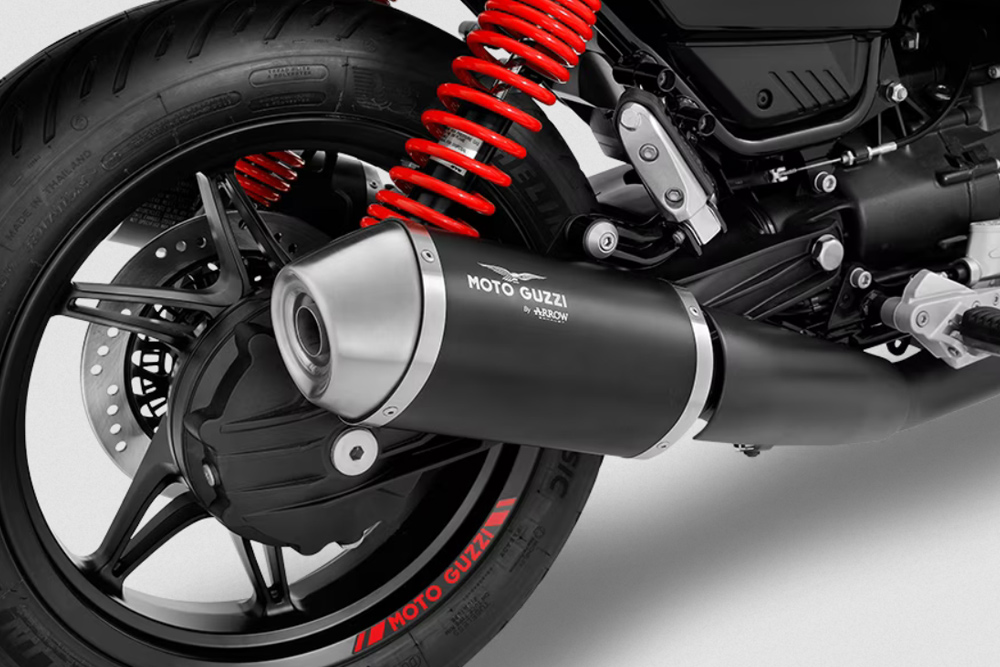 2024 Moto Guzzi V7 Stone Ten Roadster exhaust