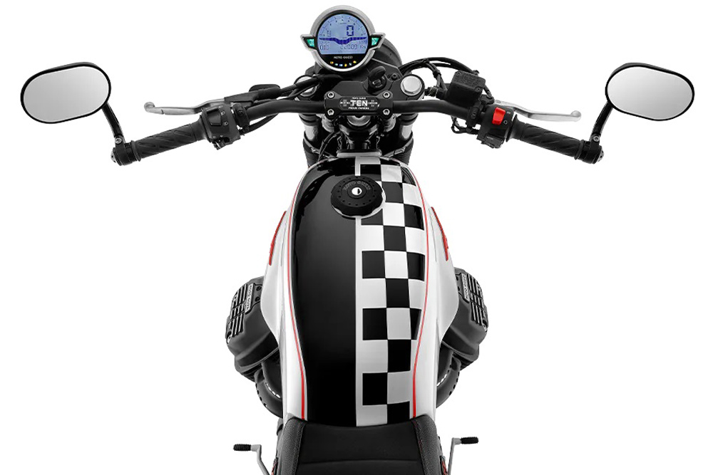 2024 Moto Guzzi V7 Stone Ten Roadster tank