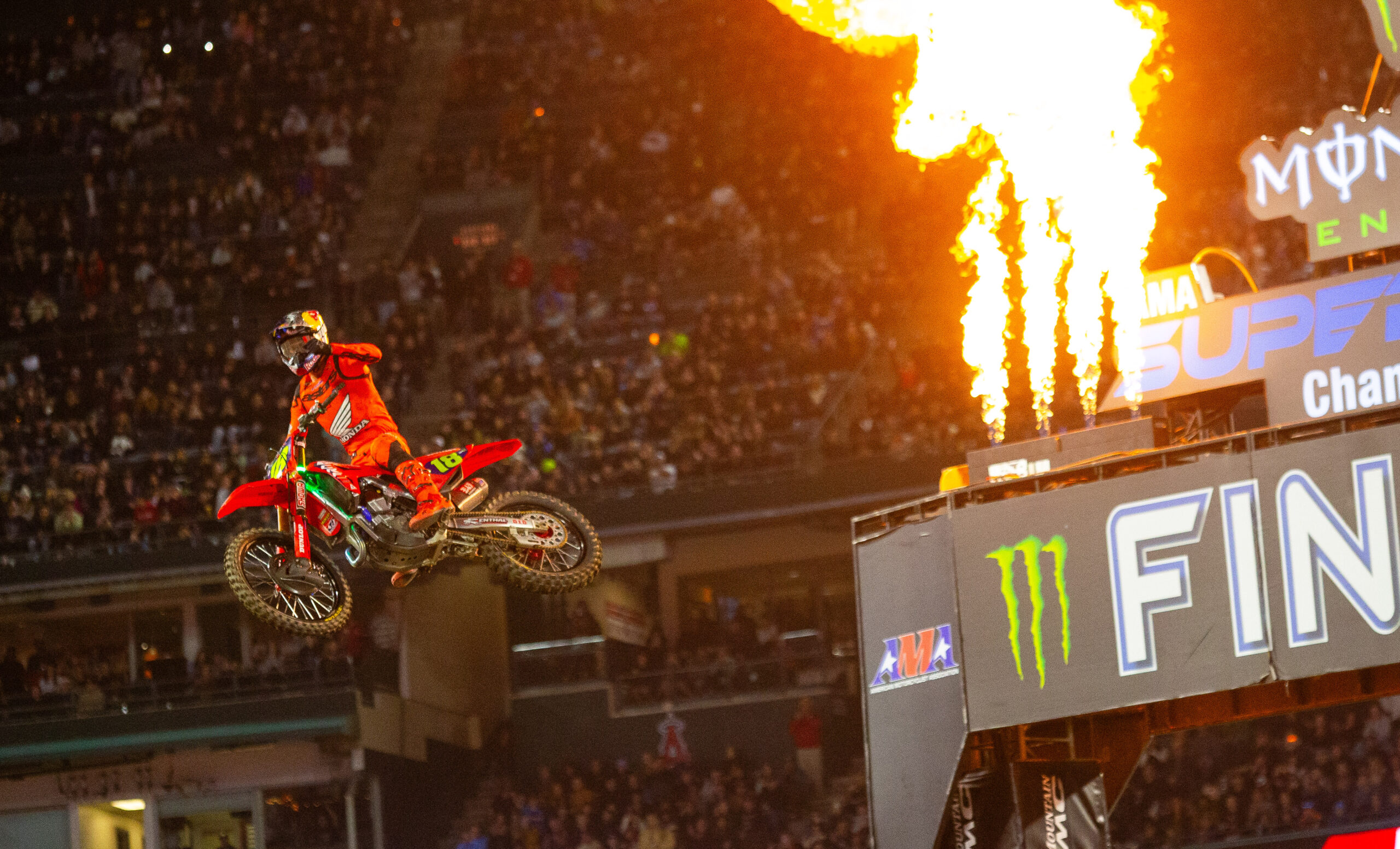 2024-anaheim-one-supercross-jett2