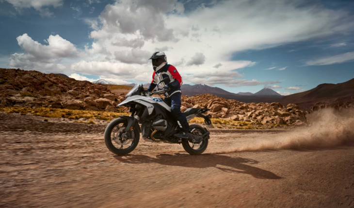 BMW Motorrad crowns its 100th anniversary with the strongest sales result in the company's history.