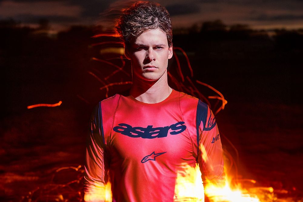 2024-alpinestars-ember-le-jett-lawrence