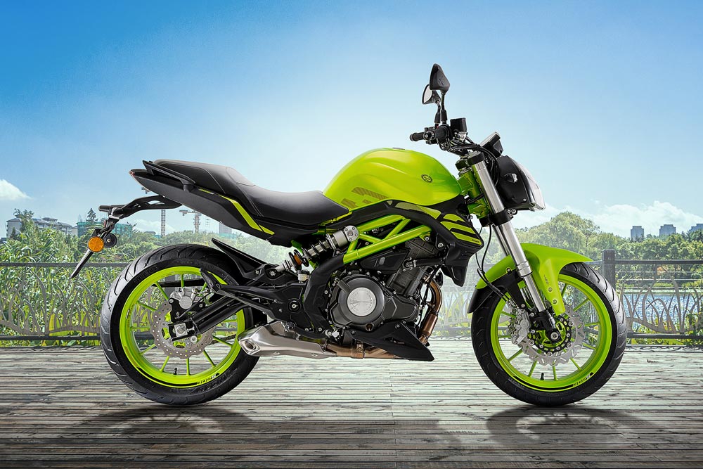 2024 Benelli 302S naked street bike