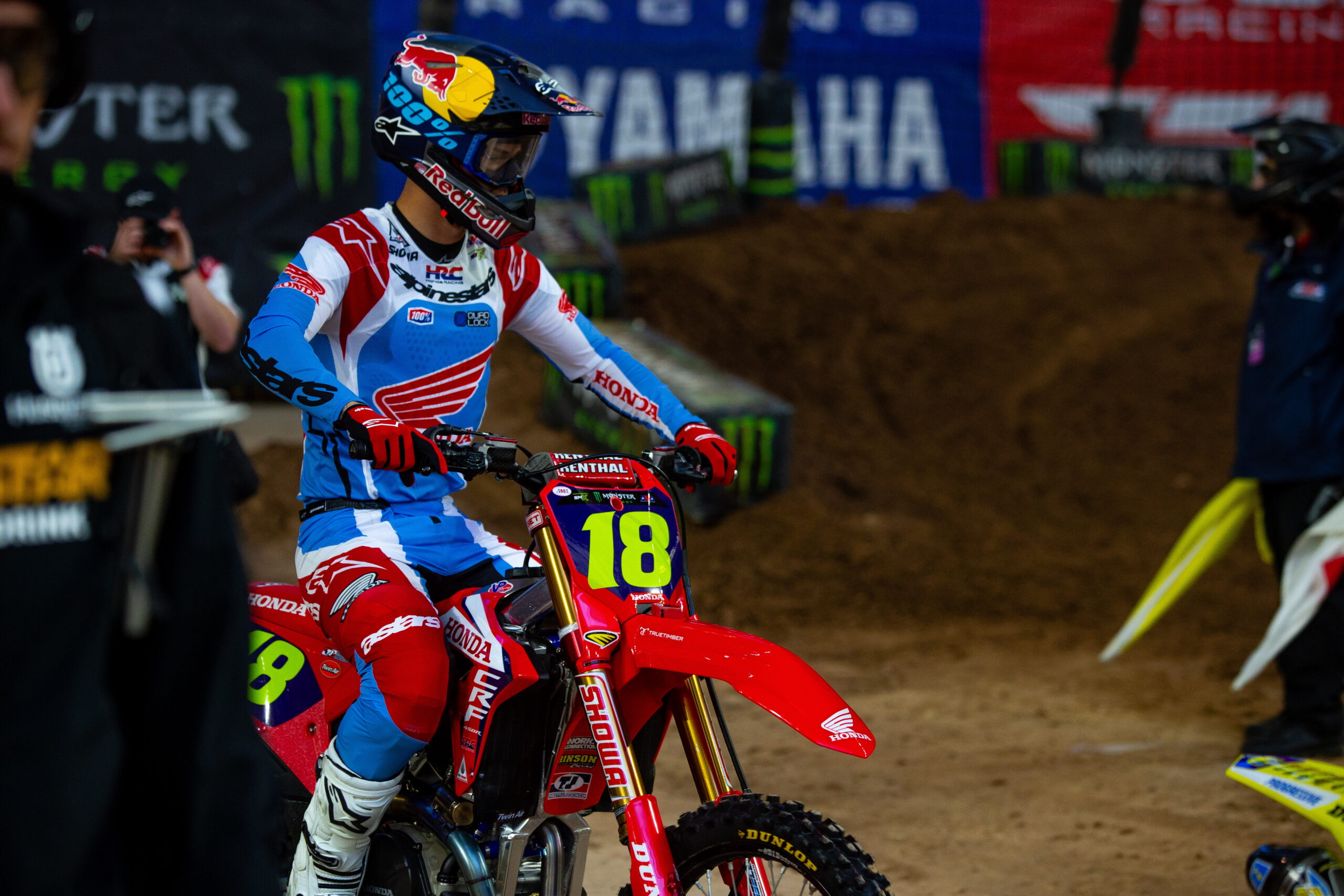 2024-glendale-supercross-lawrence