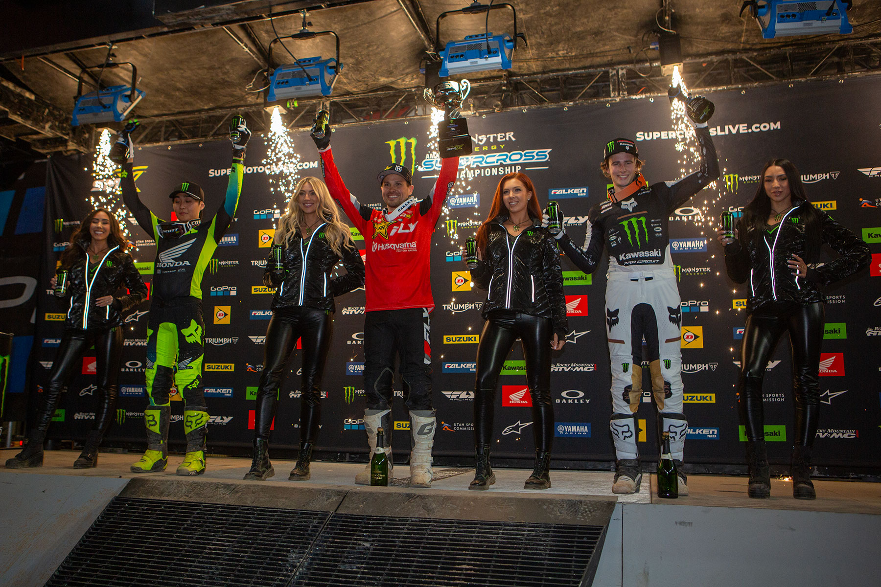 2024-glendale-supercross-250-podium