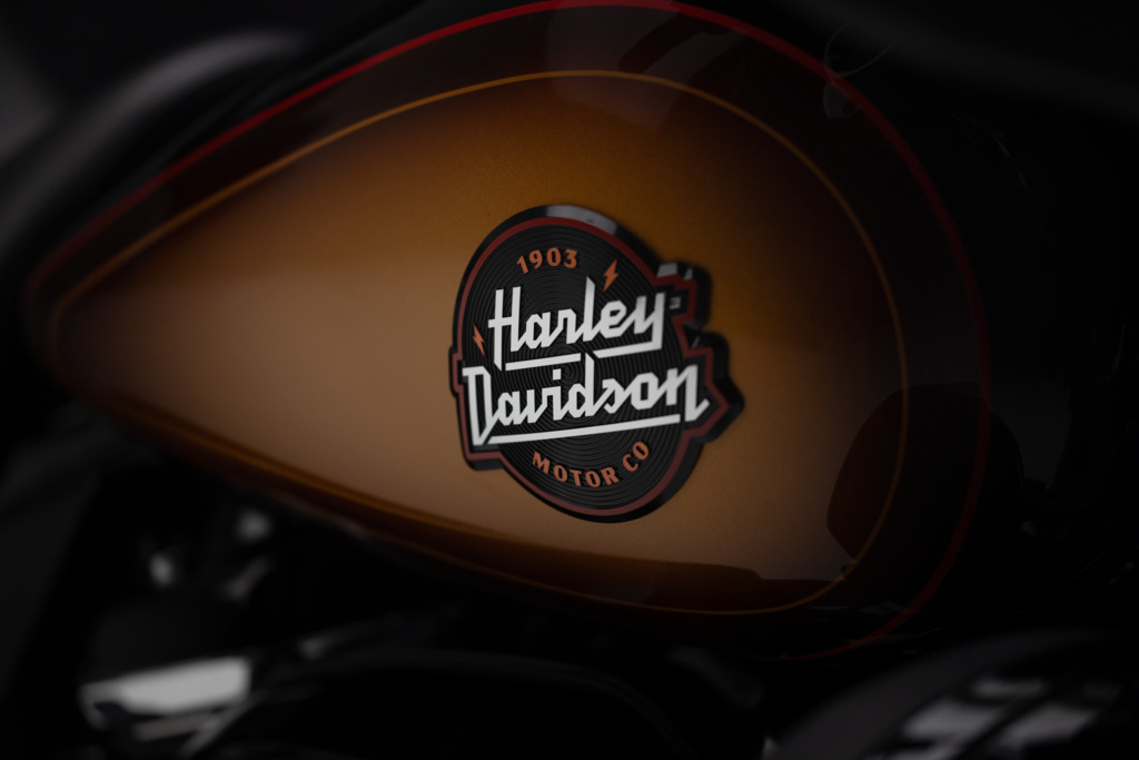 2024 Harley-Davidson Tobacco Fade Enthusiast Ultra Limited tank
