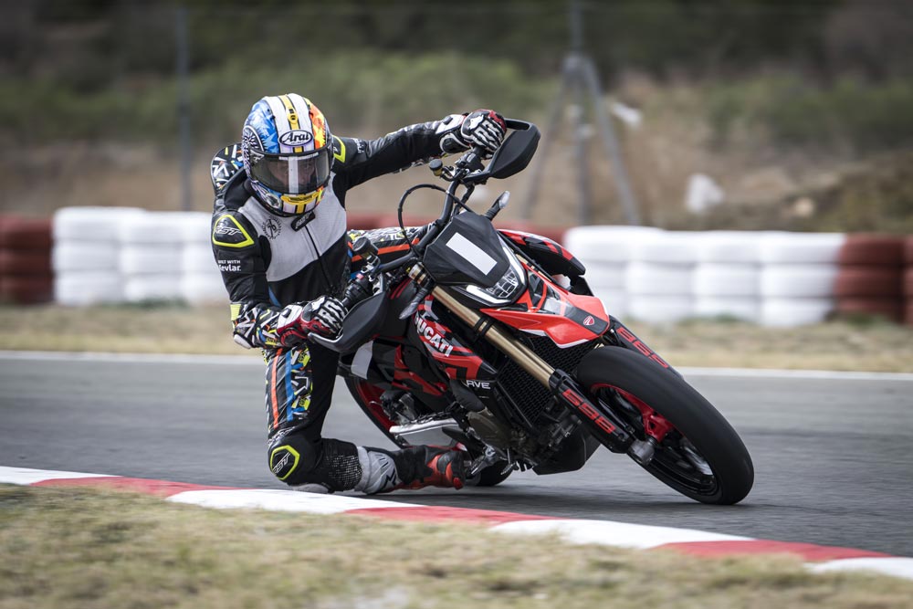 2024 Ducati Hypermotard 698 Mono Review