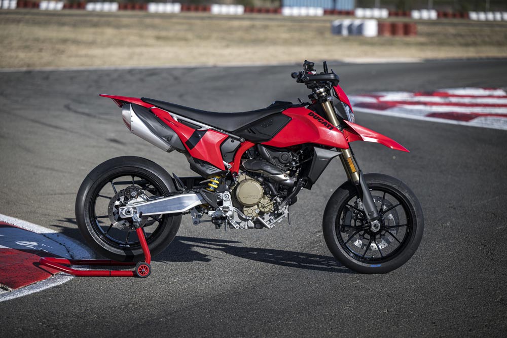 2024 Ducati Hypermotard 698 Mono right side