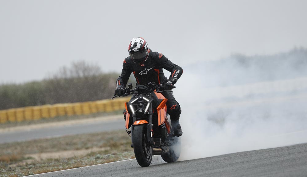 2024 KTM 1390 Super Duke R burnout