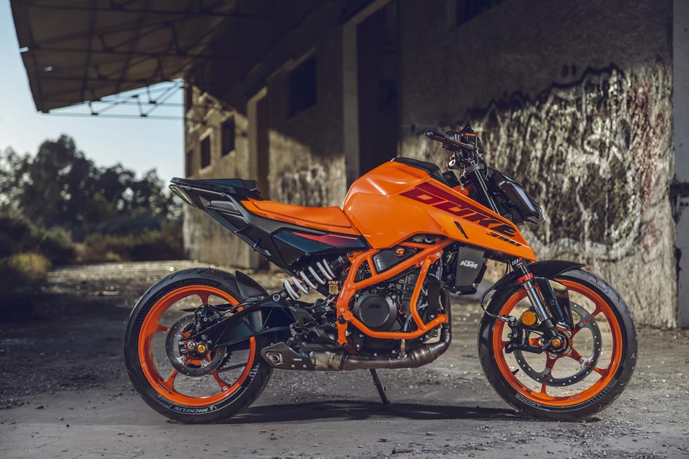 2024 KTM 390 Duke Review Cycle News