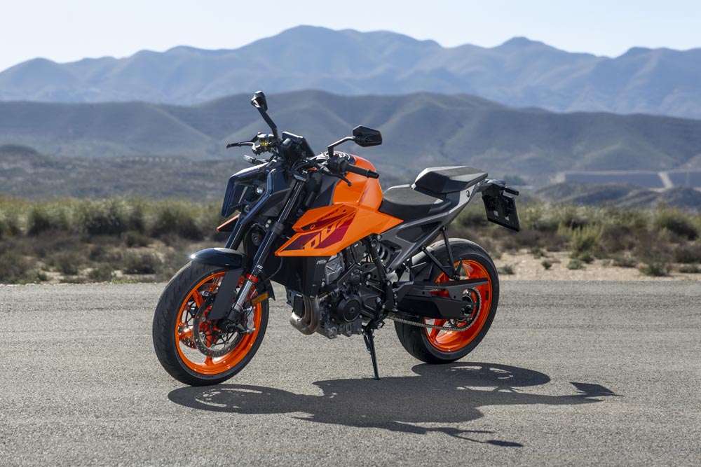 2024 KTM 990 Duke Review Cycle News