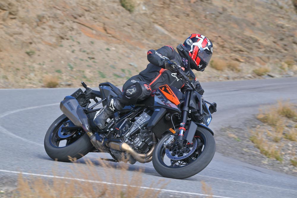 2024 KTM 990 Duke action