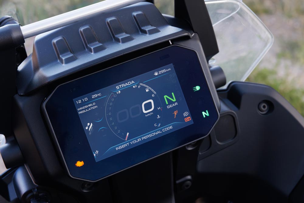 2024 Moto Guzzi Stelvio dash