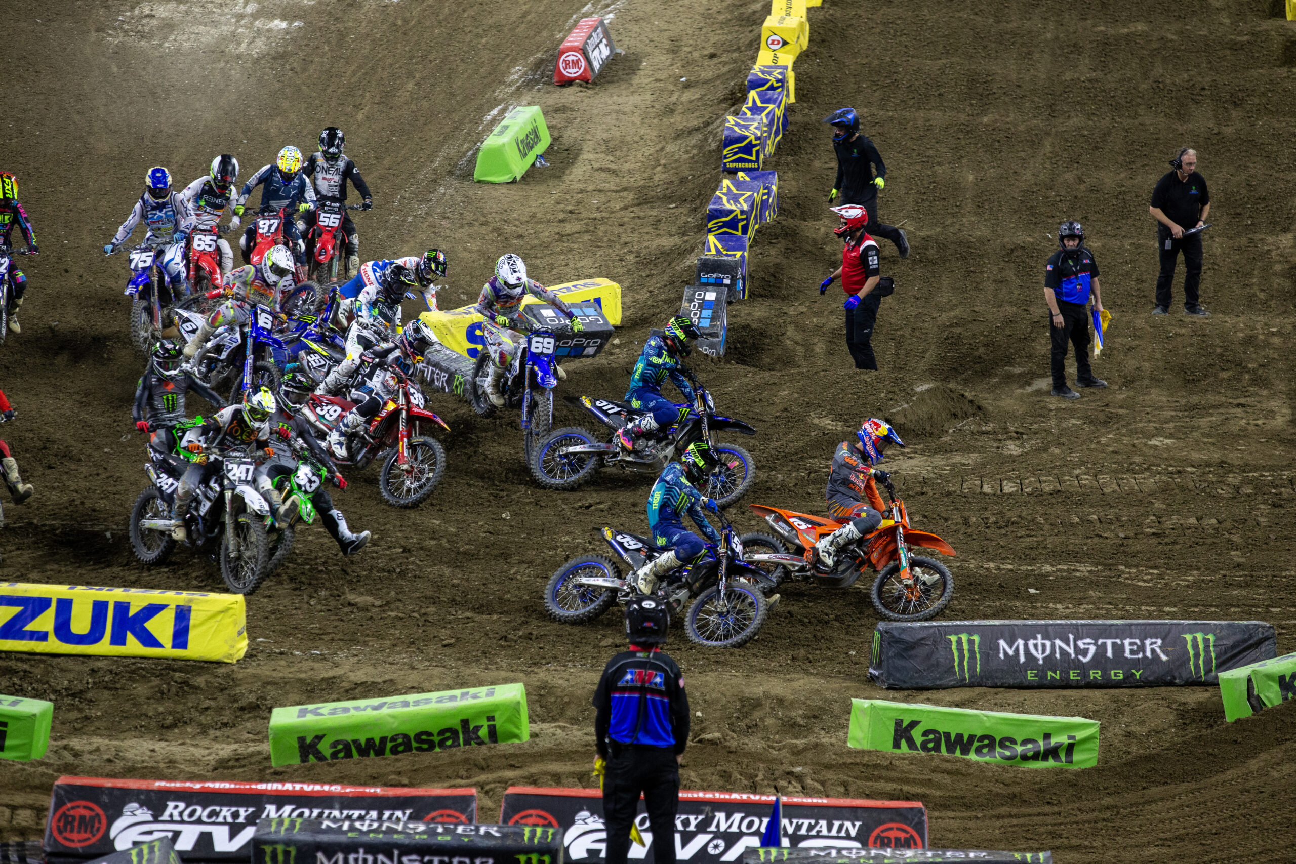 2024-indianapolis-supercross-vialle