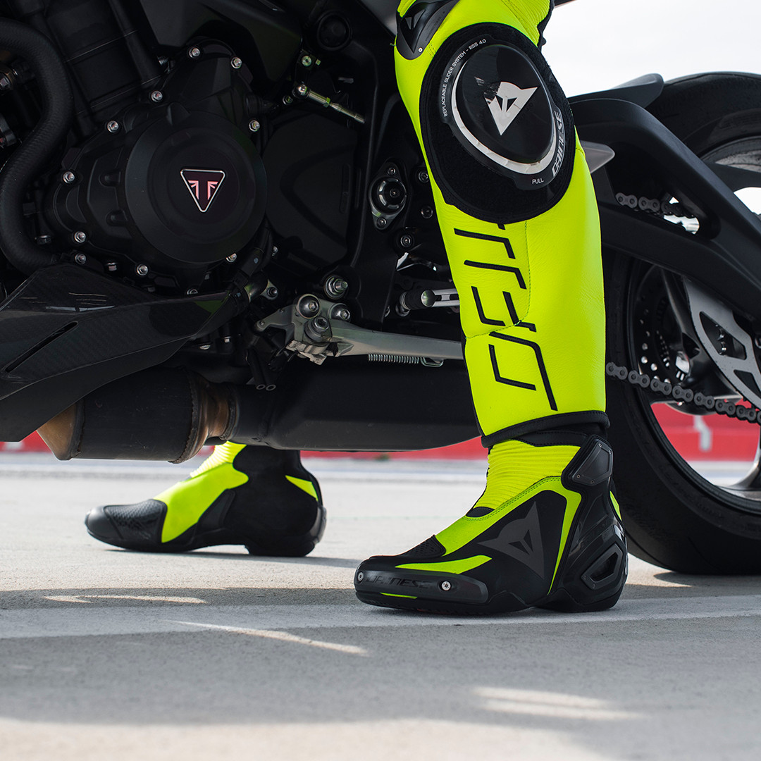Dainese axial race on sale