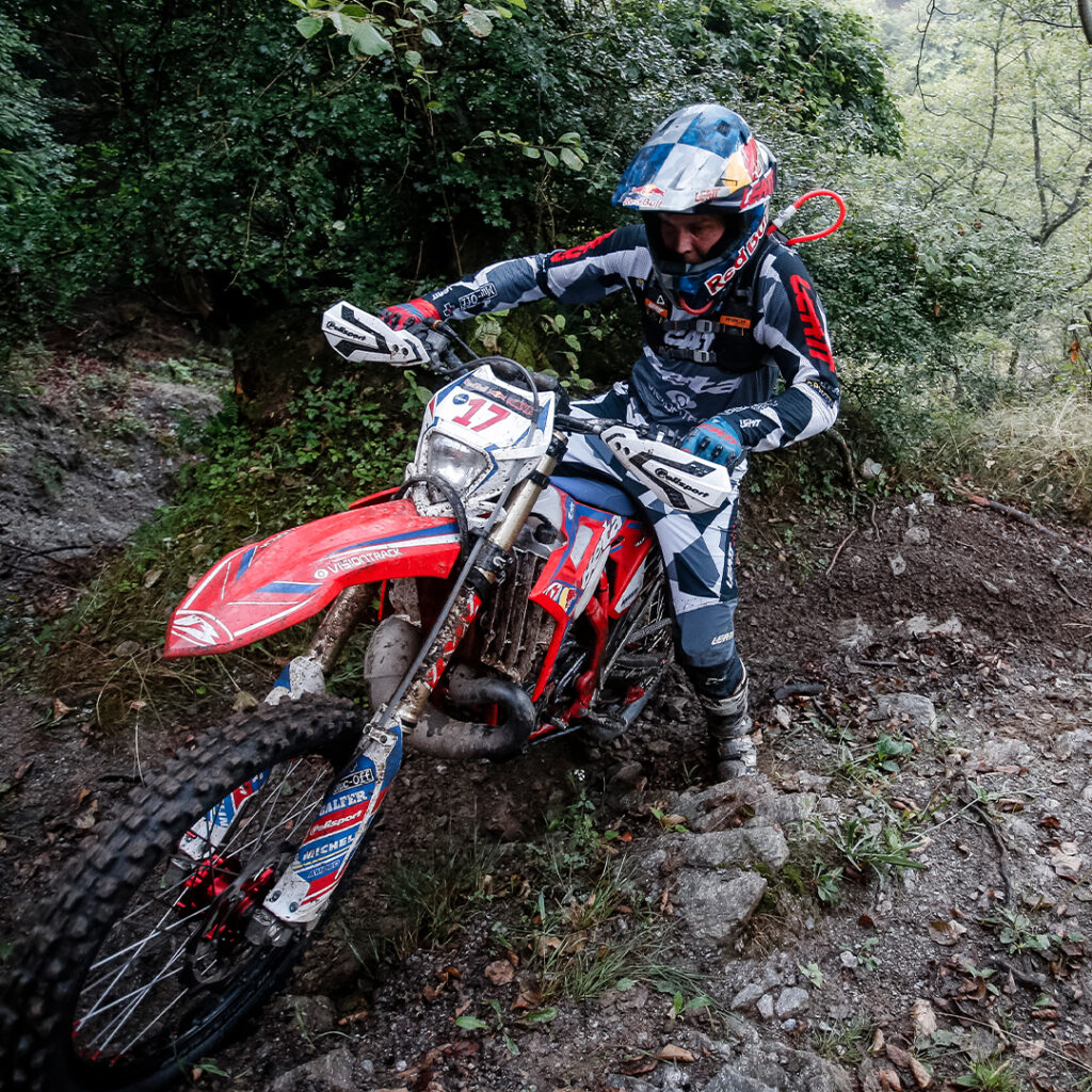 Red Bull Romaniacs Leatt LIVEmaniacs