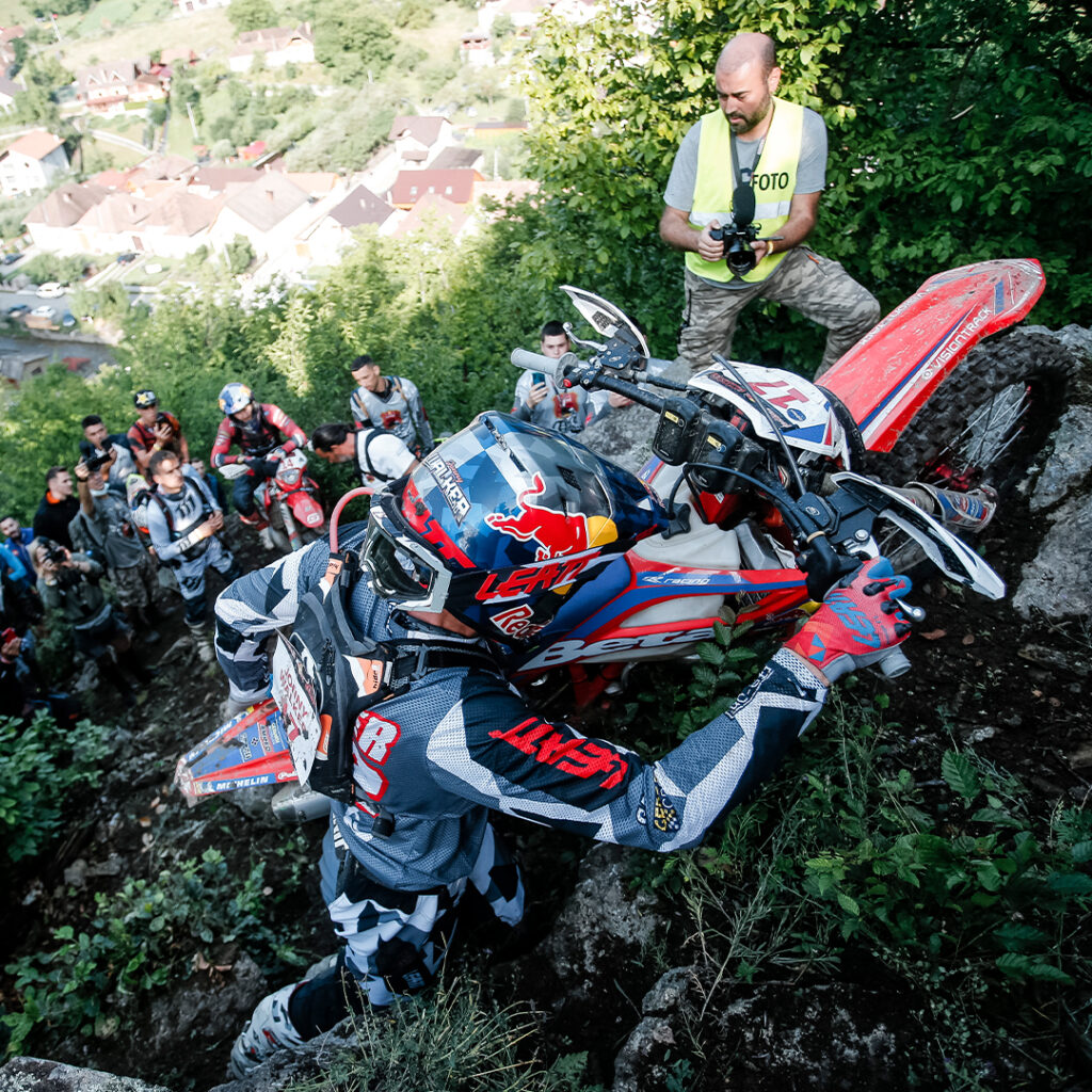 Red Bull Romaniacs Leatt LIVEmaniacs