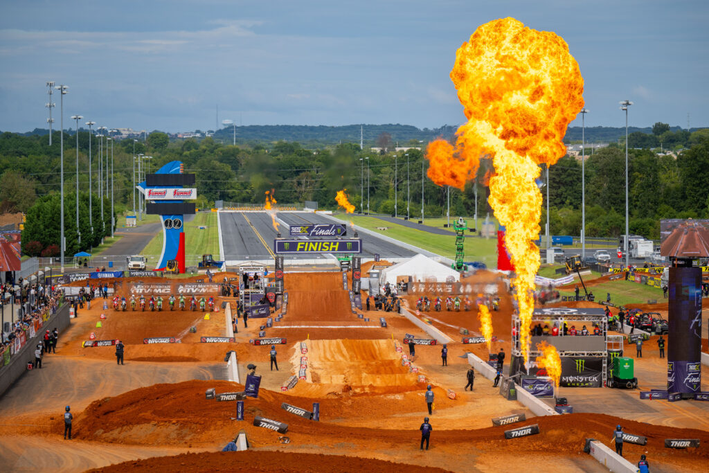 Race start SMX 2023 Charlotte