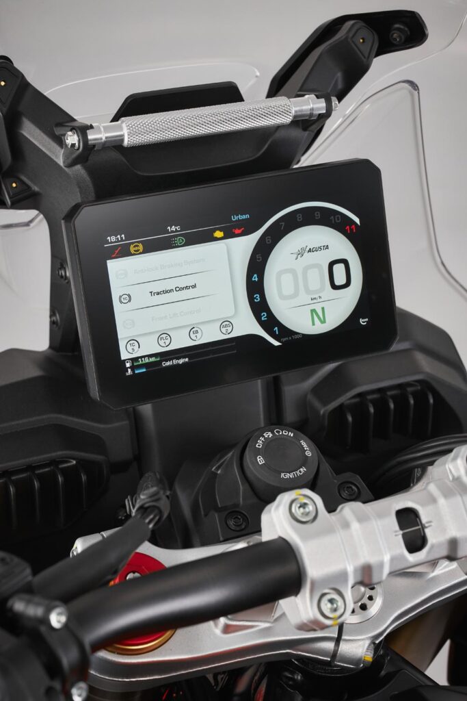 2024 MV Agusta Enduro Veloce TFT display