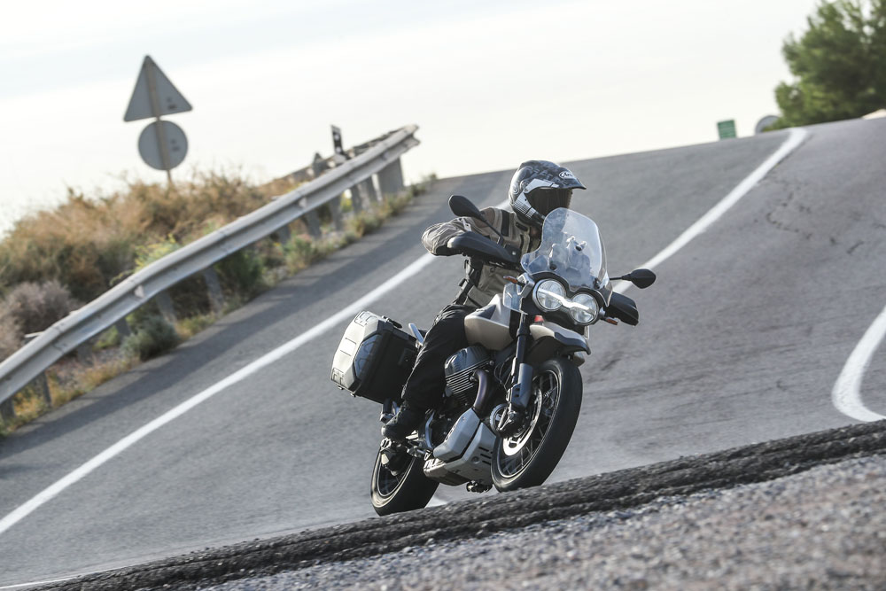 2024 Moto Guzzi V85 TT Travel