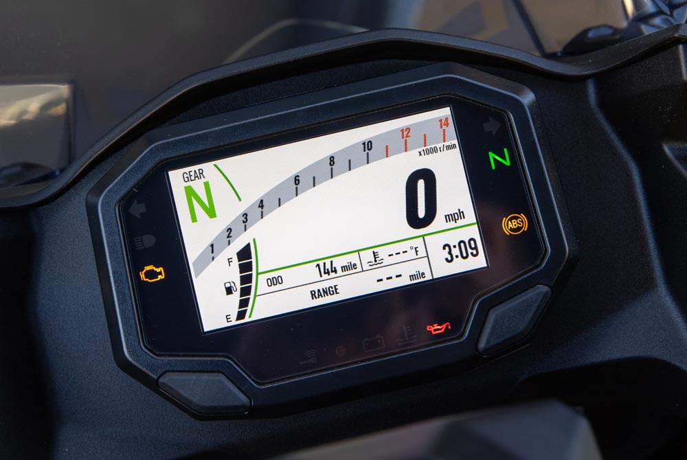 2024 Kawasaki Ninja 500 TFT display