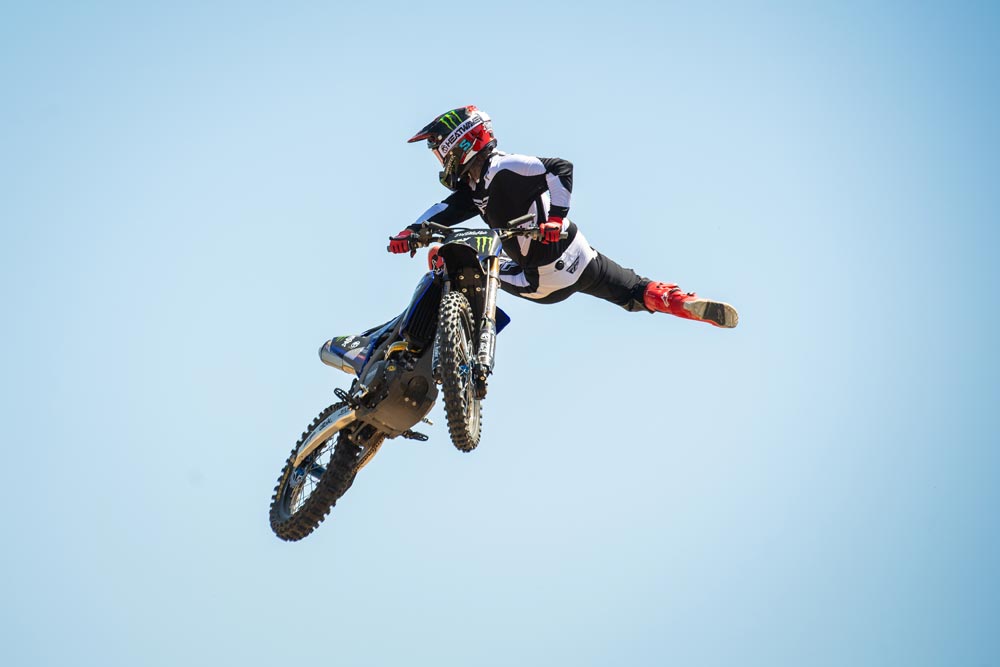 Fly Racing 2025 Kinetic Sym Racewear