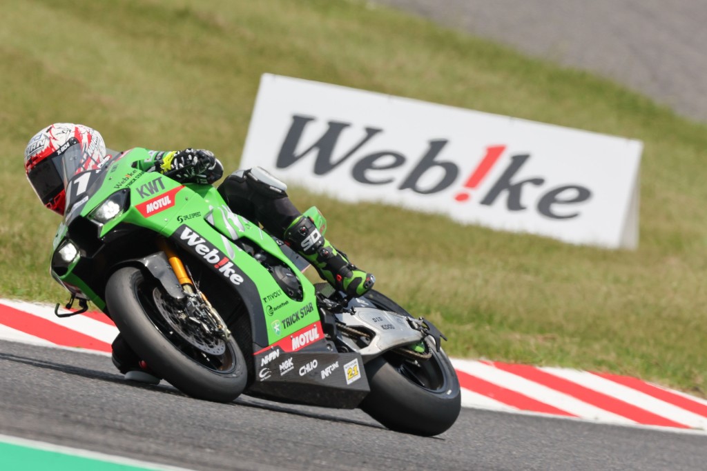 Kawasaki Webike Trickstar EWC rider