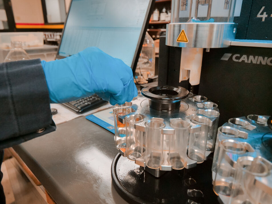 Lab Testing of Twin Power Oil 1 Low Res