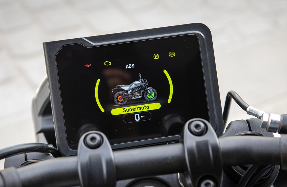 2024 Husqvarna Vitpilen 401 dash 2024 Husqvarna Vitpilen 401 dash