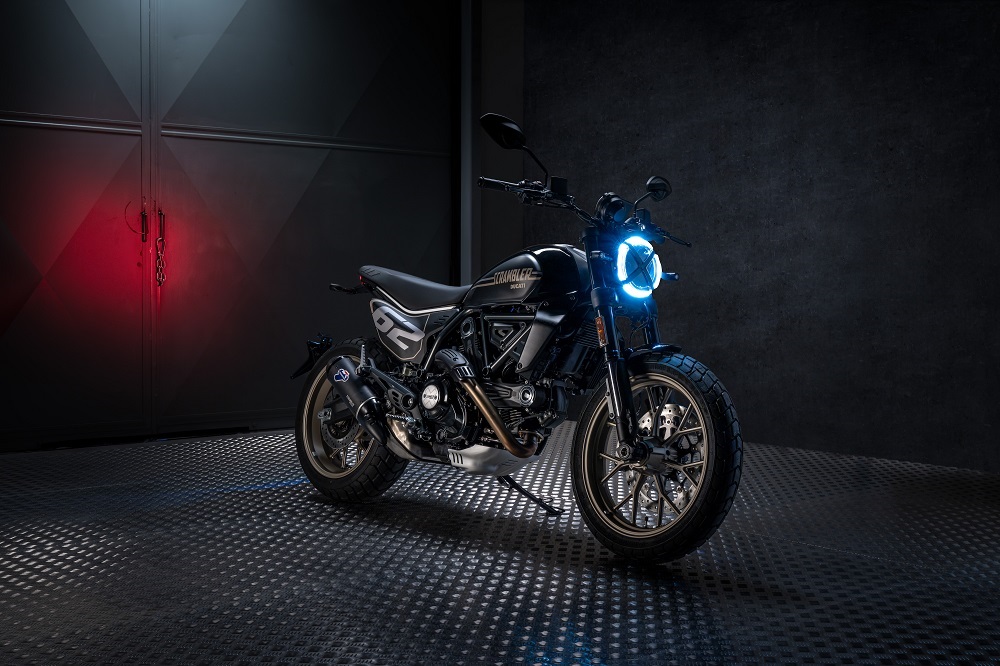 2025 Ducati Scrambler Full Throttle right side view