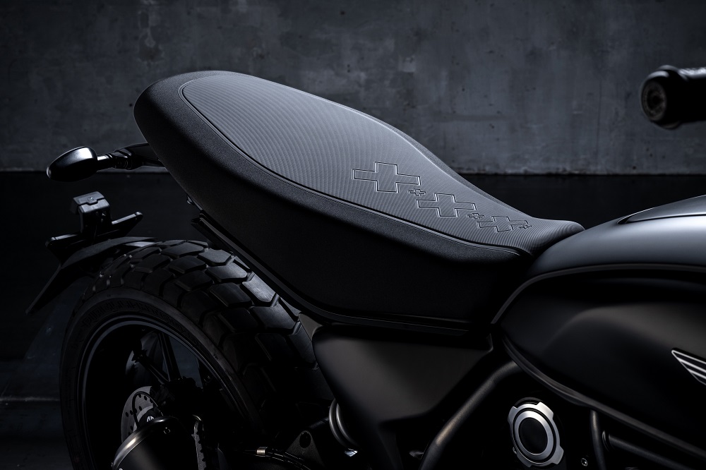 2025 Ducati Scrambler Icon Dark seat
