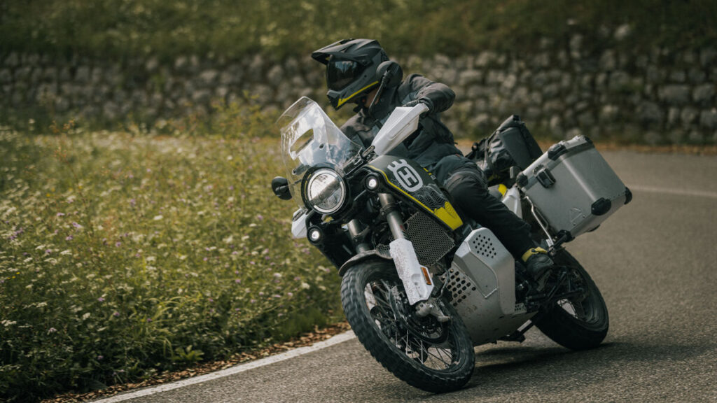 2025 Husqvarna Norden 901 Expedition
