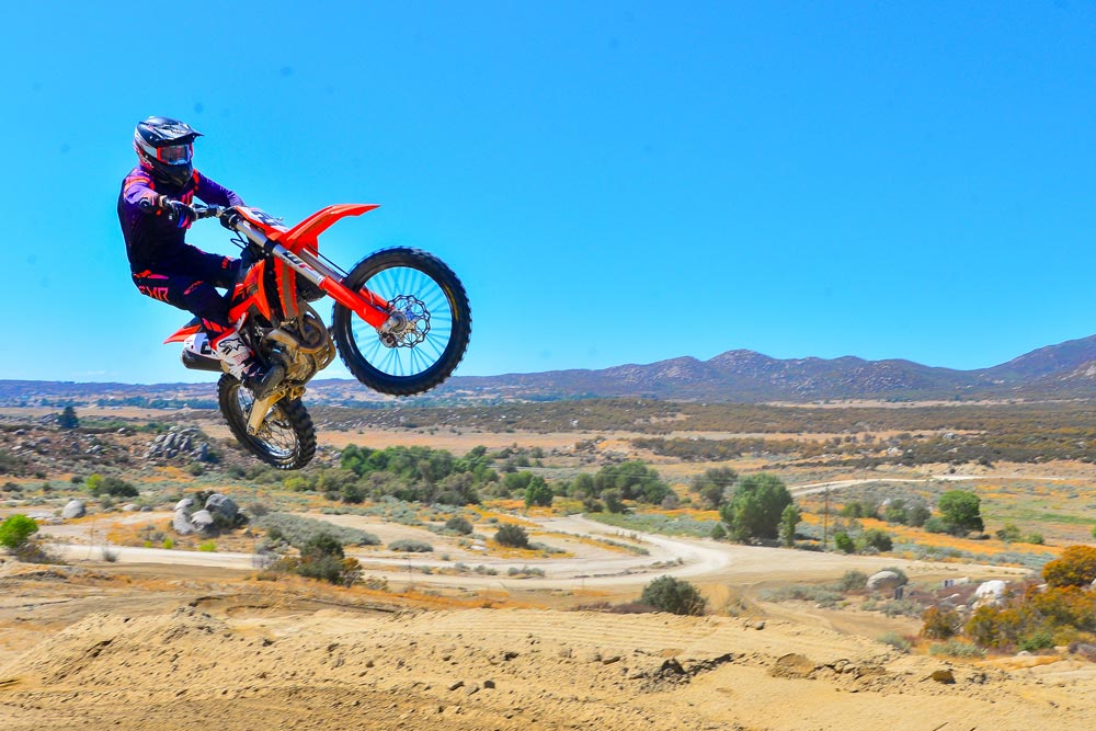 2025 KTM 450 SX-F action 2025 KTM 450 SX-F action