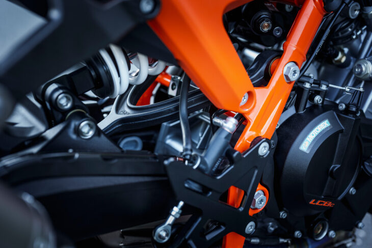 2025 KTM 990 Duke R First Look and Specs