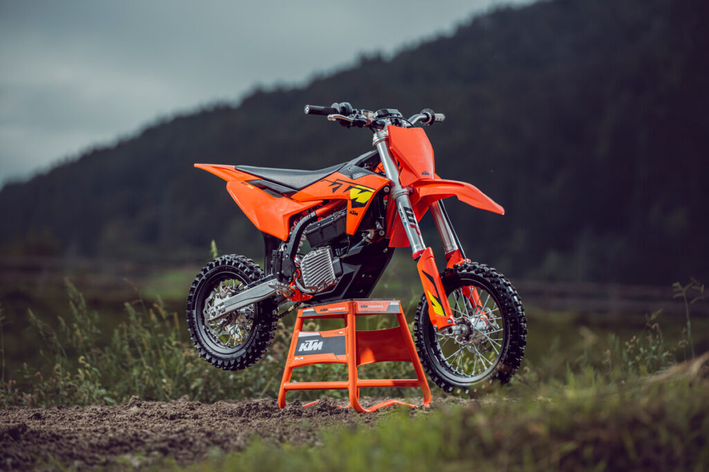 2025 KTM SX-E 5 on bike stand
