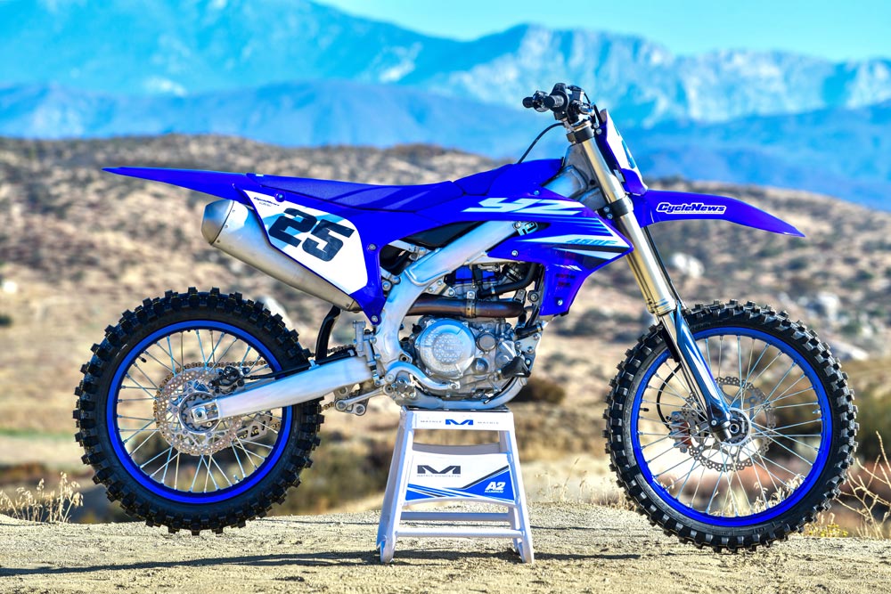 2025 Yamaha YZ450F right side 2025 Yamaha YZ450F right side
