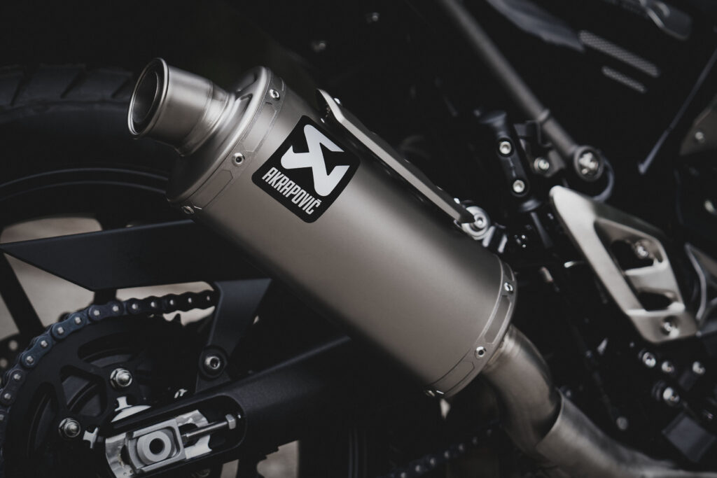 Akrapovic Triumph Scrambler 400 X Slip-On