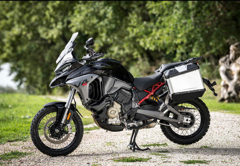 2025 Ducati Multistrada V4 S left side 2025 Ducati Multistrada V4 S left side