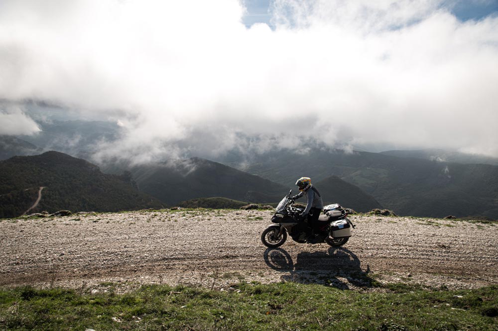 2025 Ducati Multistrada V4 S off-roading 2025 Ducati Multistrada V4 S off-roading