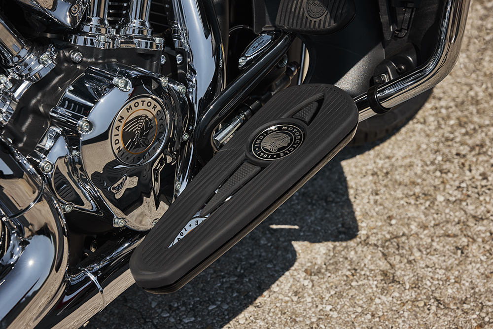 2025 Indian Motorcycle Roadmaster Elite floorboards