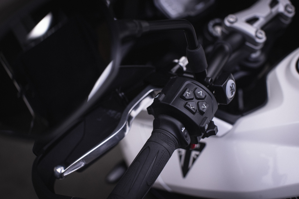 2025 Triumph Tiger Sport 660 handlebar controls (4)