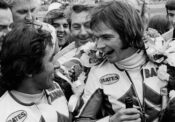 David Aldana and Barry Sheene at the 1975 Race of the Year. (Jan Burgers photo)
