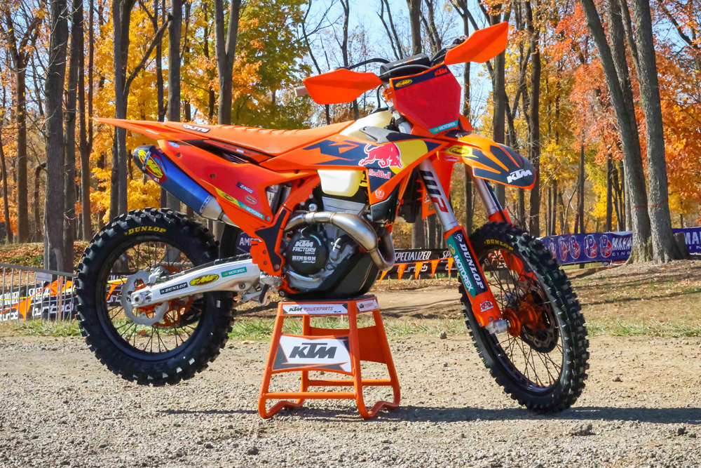 2025 KTM 350 XC-F Factory Edition right side 2025 KTM 350 XC-F Factory Edition right side