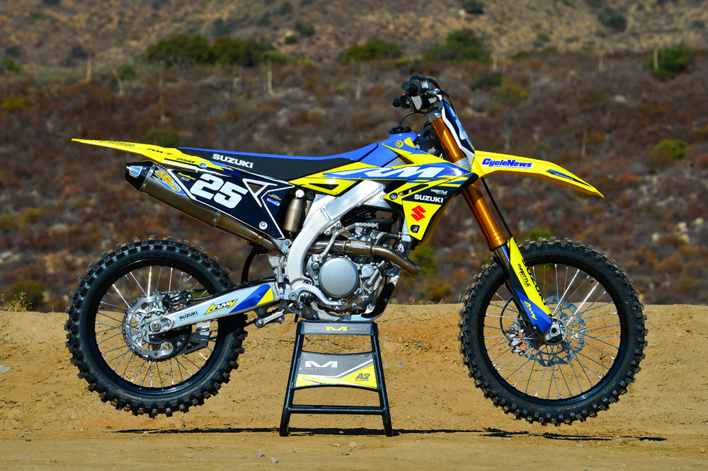 2025 Suzuki RM-Z250 right side 2025 Suzuki RM-Z250 right side