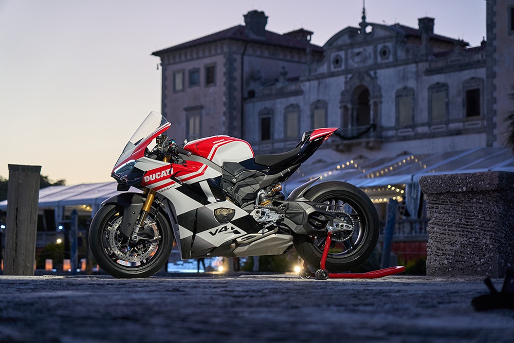 2025 Panigale V4 Tricolore